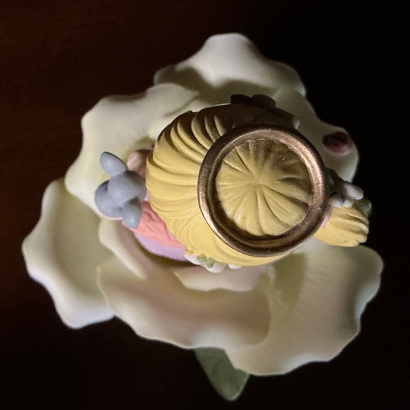 Precious Moments Yellow Rose of Friendship Expressive Blossoms 1999 PMI - Picture 5 of 7